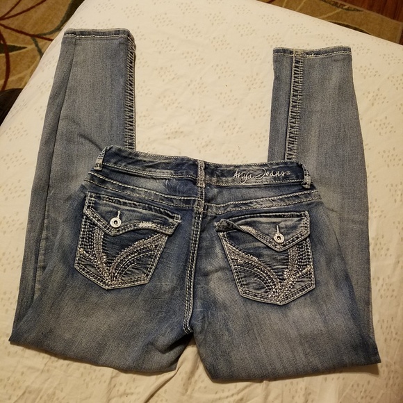 Jeans - Picture 2 of 3